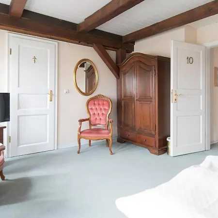 Kavaliershaus/schloss Otel